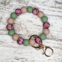 Load image into Gallery viewer, Pink Camo Wristlet