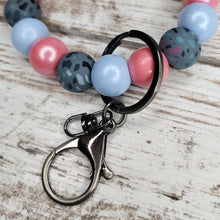 Load image into Gallery viewer, Gray Terrazzo Wristlet
