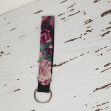 Load image into Gallery viewer, Marble Wristlet Keychain
